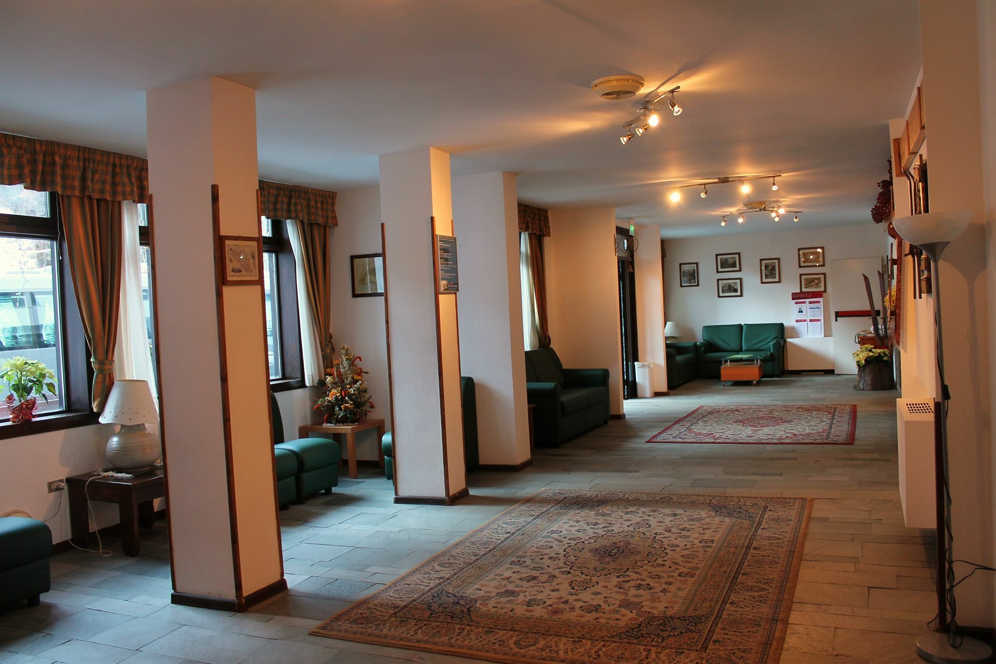 קורמאיור Hotel De La Telecabine מראה חיצוני תמונה